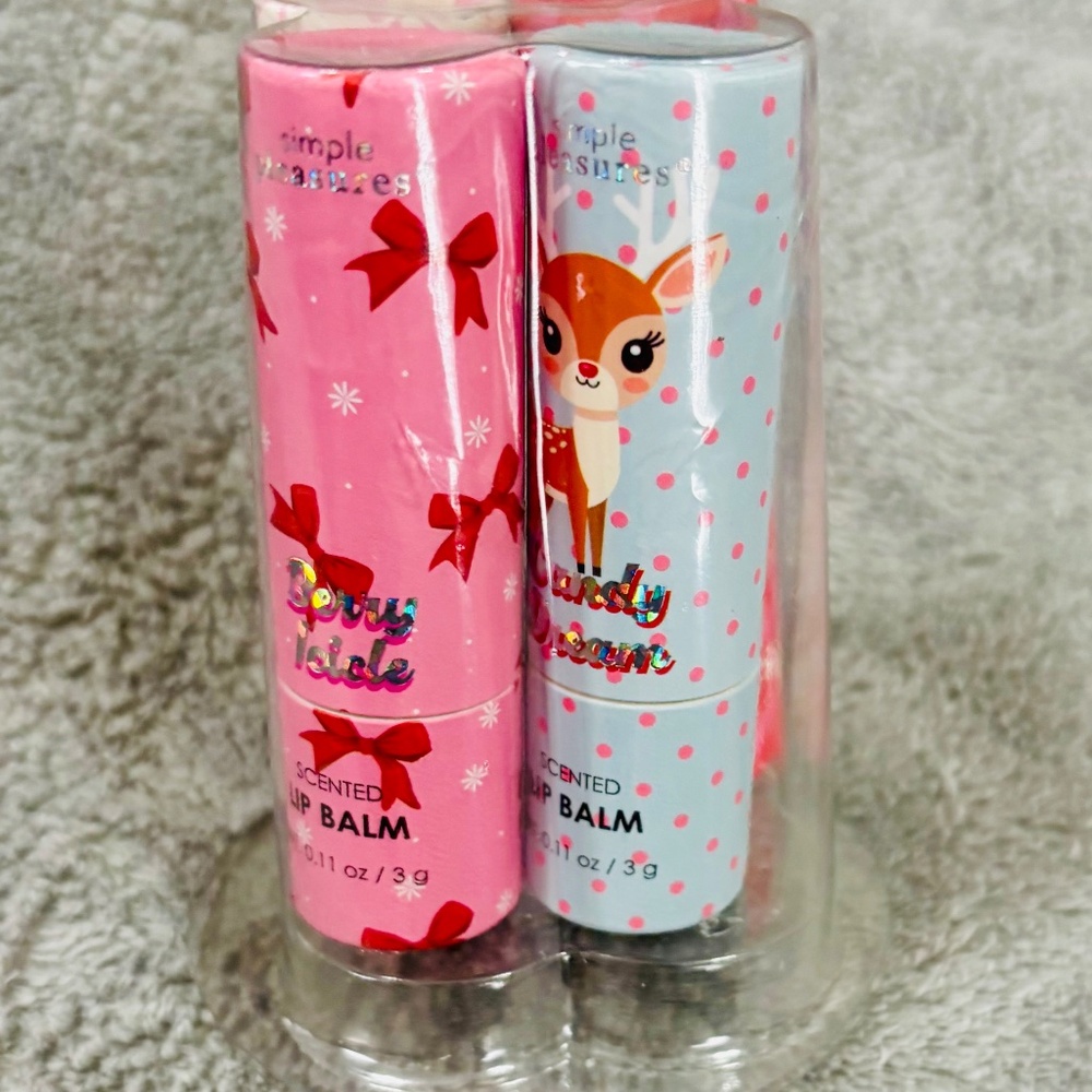 NEW Simple Pleasures Snow Globe 4 Pack Lip Balm Collection